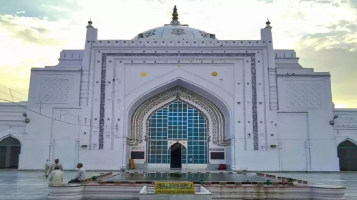 नीलकंठ महादेव-बनाम जामा मस्जिद मामले में सुनवाई, मुस्लिम पक्ष SC के आदेश के बाद अब नहीं करेगा बहस