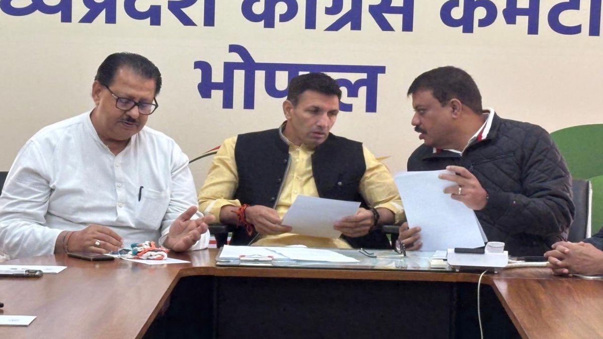 ‘मुख्यमंत्री को डायनासोर के अंडे पसंद’, सरकार के एक साल पूरे होने पर नेता प्रतिपक्ष का हमला, पटवारी बोले- आर्थिक स्थिति पर श्वेत पत्र जारी करें