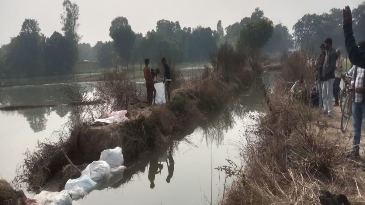 अमेठी में किसानों का बुरा हाल : 24 घंटे के अंदर दूसरी बार कटी नहर, किसान बोले- कर्मचारियों की लापरवाही पड़ रही भारी