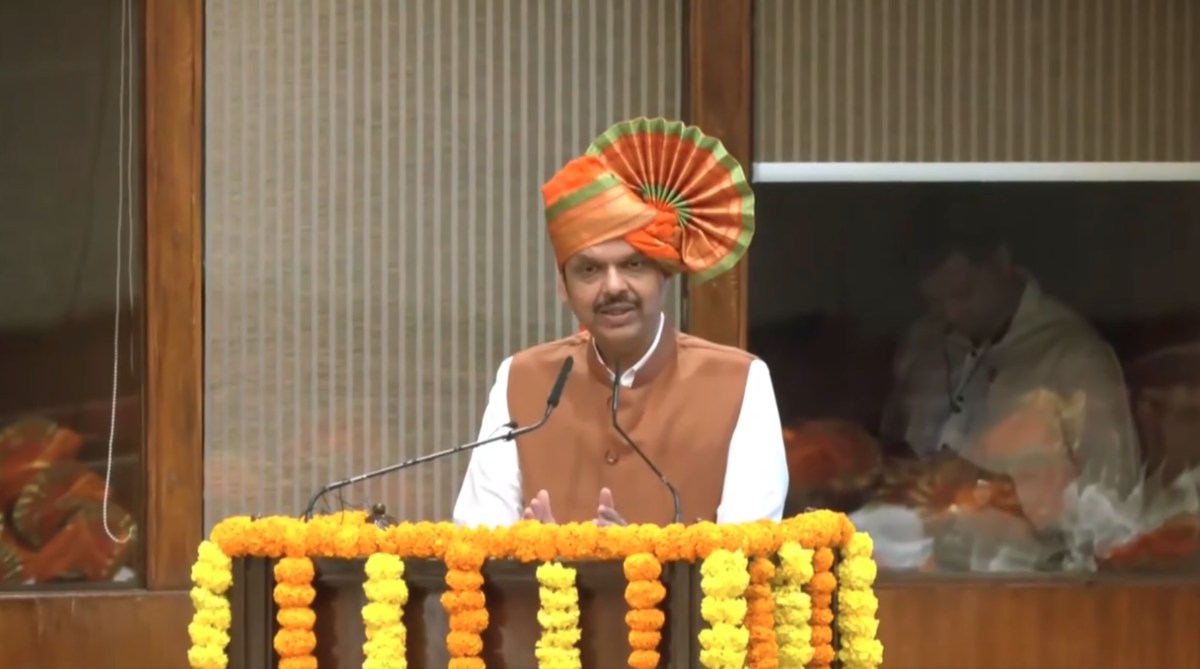 Maharashtra Cabinet Ministers List: सीएम चेहरे पर मुहर लगते ही महाराष्ट्र कैबिनेट की आ गई पूरी लिस्ट, कल महायुति के 31 नेता ले सकते हैं मंत्रिपद की शपथ, देखें पूरी लिस्ट, इधर शपथ ग्रहण का इन्विटेशन कार्ड भी सामने आया