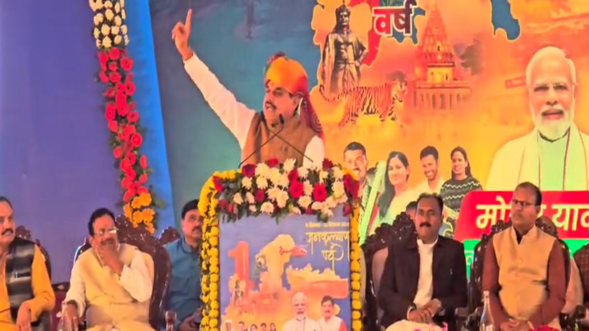 केन-बेतवा लिंक परियोजना: किसान सम्मेलन में शामिल हुए CM डॉ मोहन, निवाड़ी और टीकमगढ़ को दी करोड़ों के विकास कार्यों की सौगात