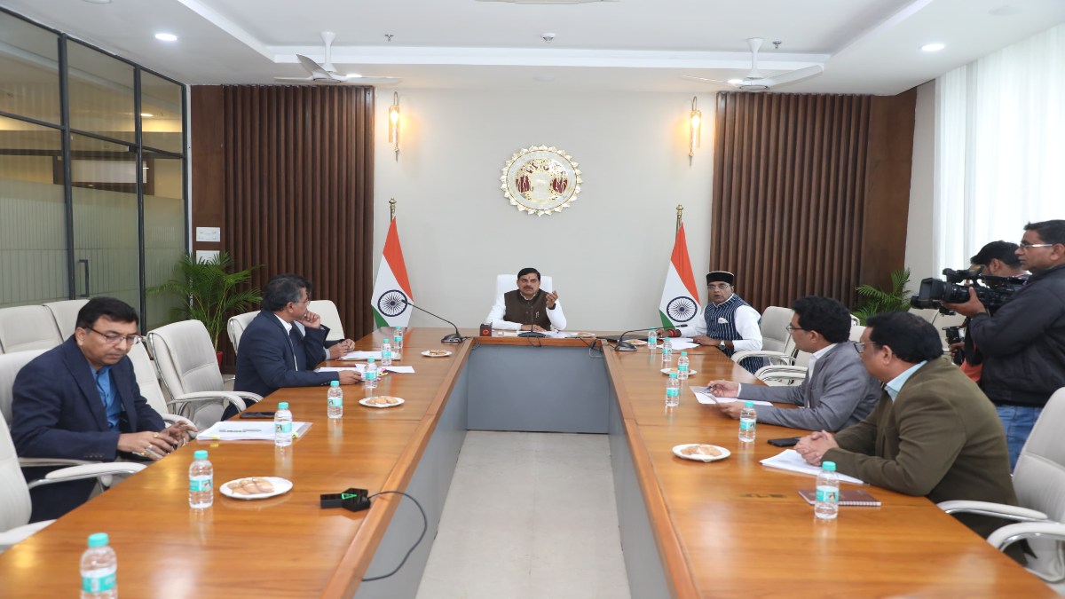 PESA Act : CM डॉ मोहन यादव के अधिकारियों को सख्त निर्देश, कहा- वन अधिकार और पेसा कानून के मामले जल्द सुलझाएं