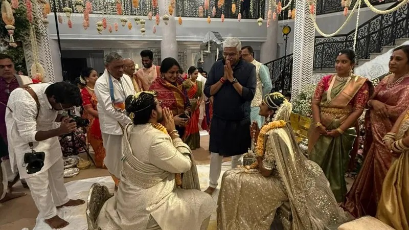 PV Sindhu Married Venkata Datta Sai: बैडमिंटन स्टार ने उदयपुर में रचाई शादी, पहली तस्वीरें हुईं वायरल
