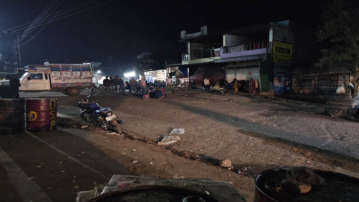 रतलाम में विवाद ने लिया बड़ा रूप‎: महिला SDOP-TI समेत कई पुलिसकर्मी घायल, आदिवासी नेता सहित 11 पर केस, ये है पूरा मामला