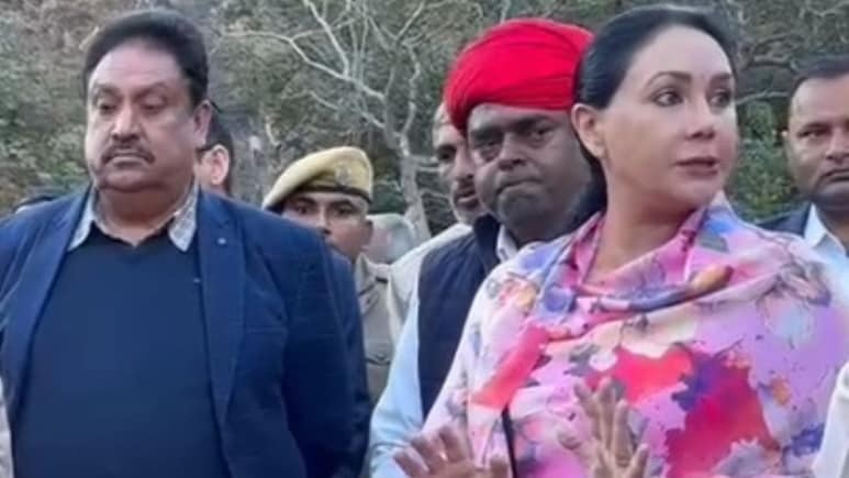 Rajasthan News: डिप्टी सीएम दिया कुमारी पहुंंची देसूरी नाल, अधिकारियों को दिए ये निर्देश