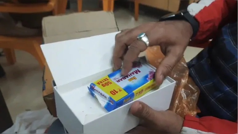 Amazon Fraud Case: मोबाइल के बजाय डिब्बे में निकला साबुन, 5 महीने से लग रहे थाने के चक्कर