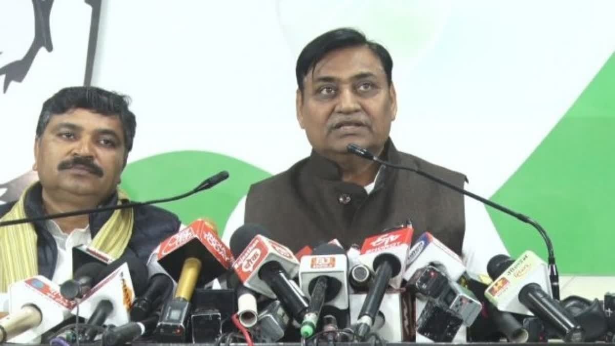 Rajasthan News: डोटासरा का BJP पर निशाना; विधायक बने बजरी माफिया, सस्ती जमीनों के लिए करवाए रजिस्ट्रेशन