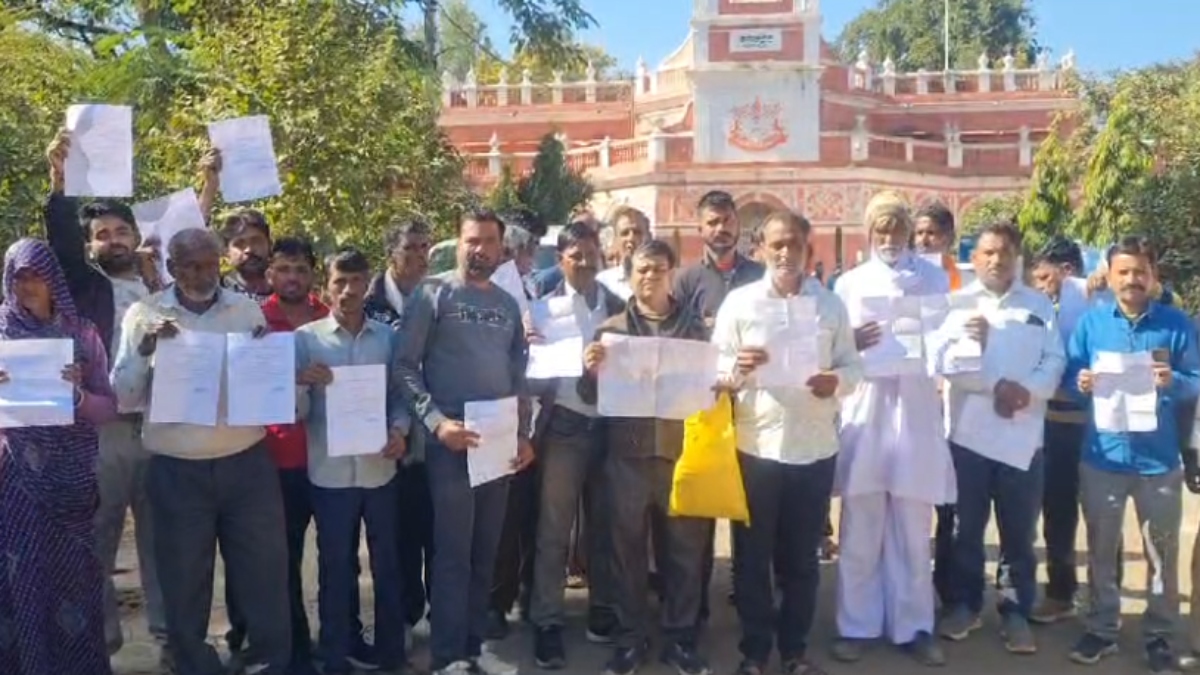 शिवपुरी दलित हत्याकांड: हत्यारोपियों सहित 55 परिवारों को 10 दिन में घर खाली करने का  नोटिस, बुलडोजर चलाने की तैयारी में प्रशासन   