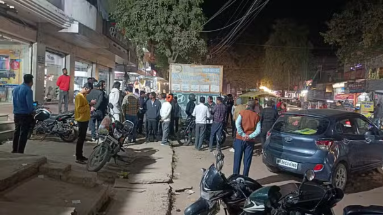 Bihar News: फिल्मी स्टाइल में अपराधियों ने लूट की घटना को दिया अंजाम, 10 लाख के जेवर और नकदी लेकर फरार