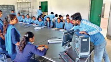 Bihar News: बिहार के सरकारी स्कूल के बच्चे को सिखाया जाएगा कंप्यूटर, मोबाइल वैन के जरिए होगी पढ़ाई