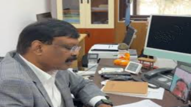 Bihar News: सरकारी विद्यालय में दिखा पुआल का ढेर, यह देख भड़के ACS डॉ. एस. सिद्धार्थ