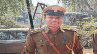 Bihar News: थाने में रौब दिखा गया था फर्जी दारोगा, फिर ‘महिला मित्र’ के चक्कर में…