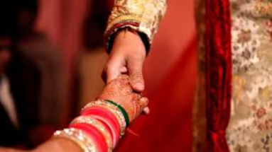 Bihar News: प्रेम प्रसंग में हुई थी शादी, फिर प्रेमी ने प्रेमिका की गला दबाकर की हत्या