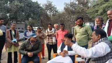 Bihar News: राजपुर बंदोबस्त पदाधिकारी के खिलाफ अमीनों का विरोध, विधायक से की शिकायत