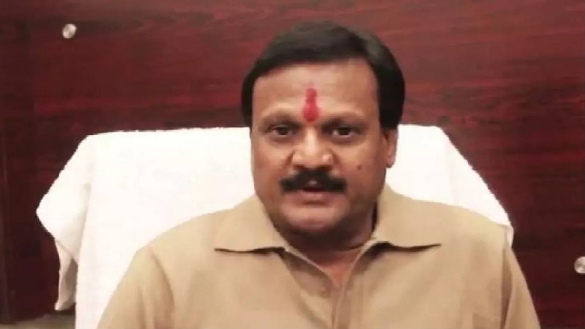 ‘पैसा कहां जा रहा सरकार’ ? विधानसभा घेराव से पहले कांग्रेस की बड़ी बैठक, सज्जन वर्मा बोले- 15 दिन में 5 हजार करोड़ का कर्ज