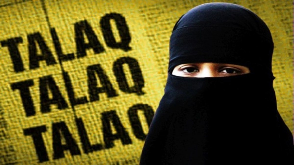 Triple Talaq: बीवी के अकेले वॉक पर जाने से भड़का पति, दे दिया ‘तीन तलाक’