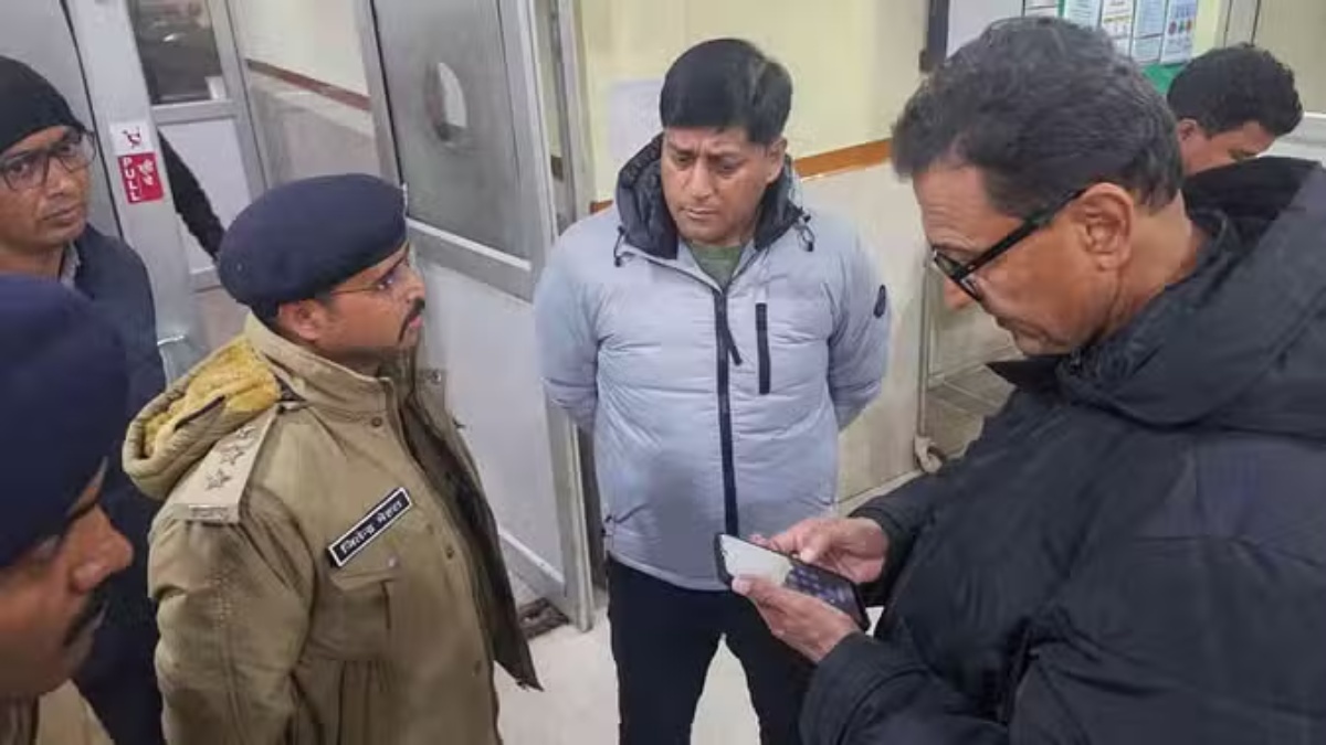 हरिद्वार में पुलिस का खौफ खत्म ! घर में घुसकर युवती को मारी गोली, जिंदगी और मौत के बीच लड़ रही जंग