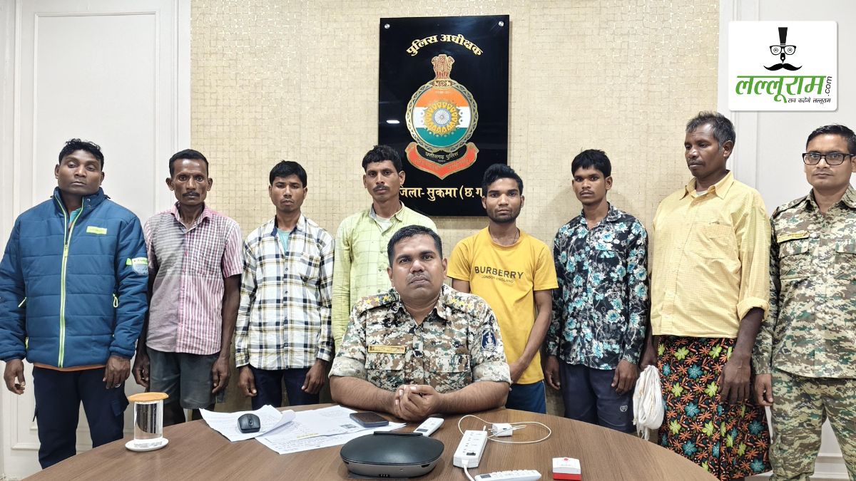पुलिस ने नक्सलियों की बड़ी साजिश की नाकाम: 1 लाख के इनामी सहित 13 नक्सलियों को किया गिरफ्तार, विस्फोटक सामग्री बरामद…
