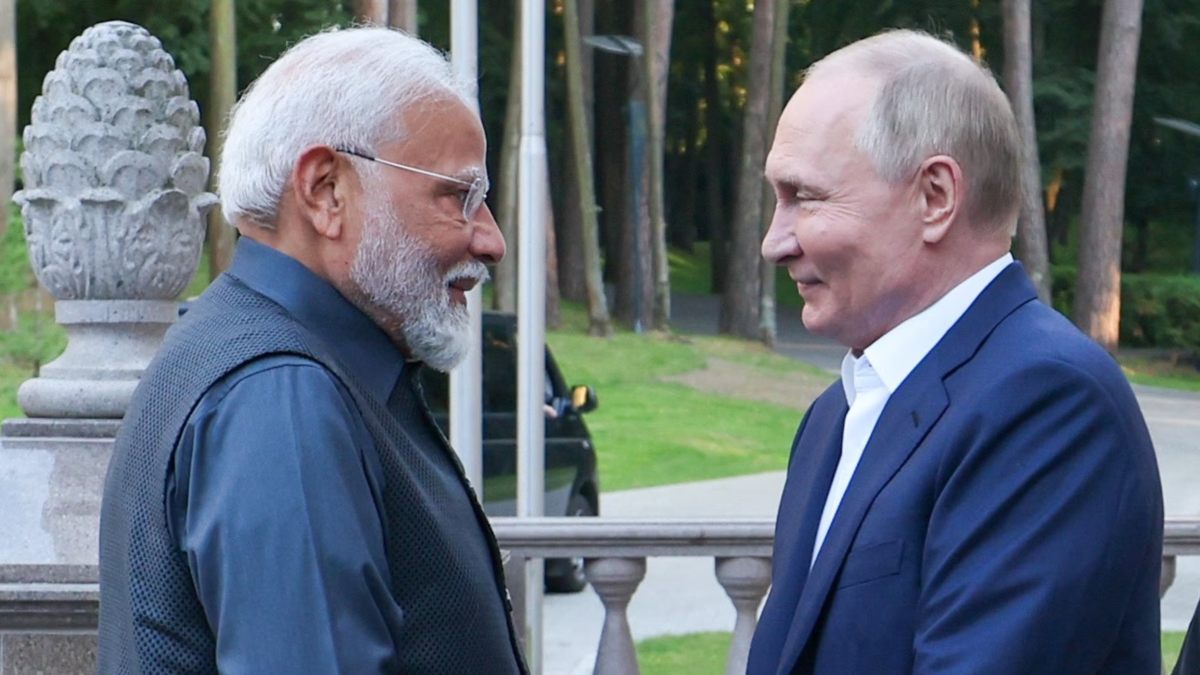 Vladimir Putin: व्लादिमीर पुतिन ने PM मोदी और ‘मेक इन इंडिया’ पर कहा कुछ ऐसा कि भारत में पीएम के विरोधियों को नहीं लगेगा अच्छा, जानें क्या है पूरा मामला