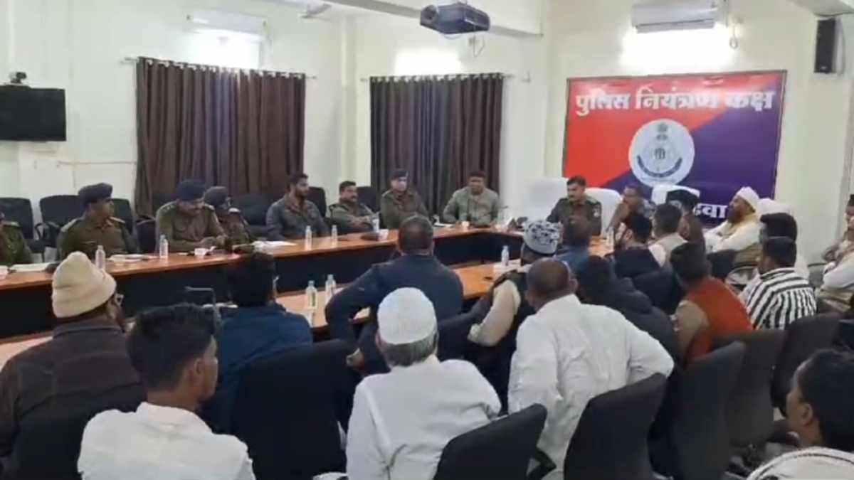 लाउडस्पीकर को लेकर प्रशासन सख्त: अधिकारियों ने धर्म गुरुओं के साथ बैठक कर दिए निर्देश, कहा-दो दिन में हटाएं नहीं तो..