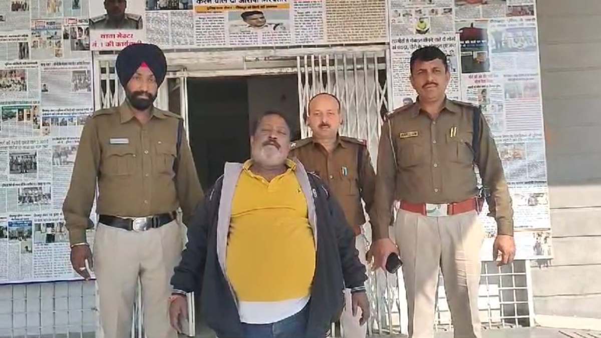 15 हजार का इनामी बदमाश गिरफ्तार: अवैध मादक पदार्थों की करता था तस्करी, कई थानों में दर्ज थे 55 केस