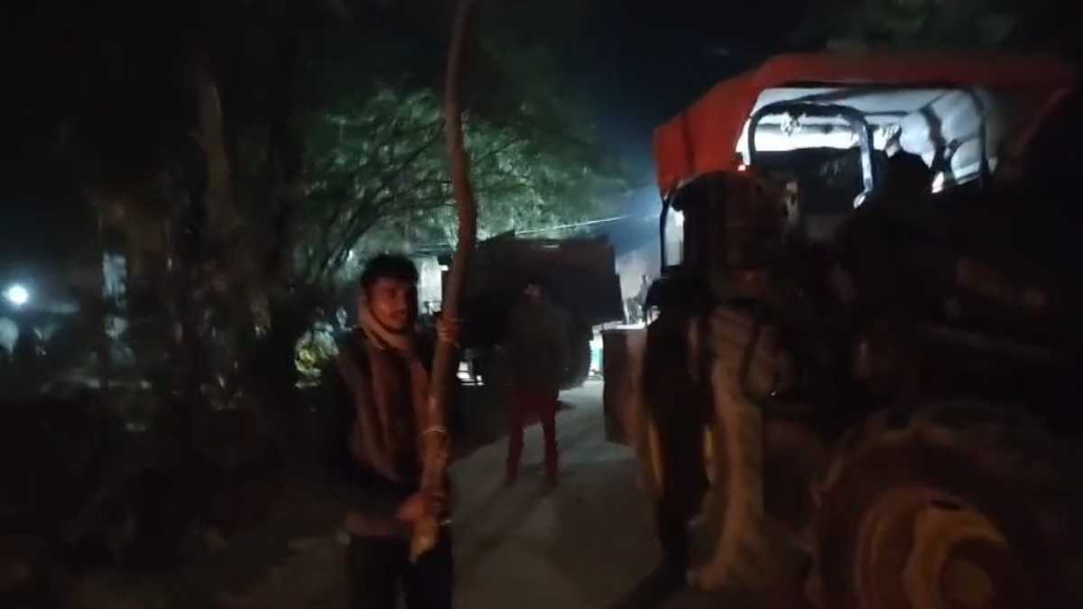 MP में रेत माफिया बेखौफः माइनिंग टीम पर हमला कर लाठियों के दम पर ट्रैक्टर और लोडर छुड़ाकर ले गए बदमाश