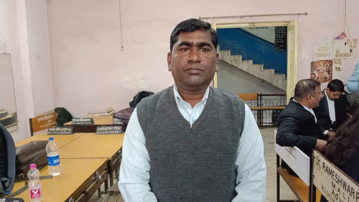 RSS जॉइन न करने पर गेस्ट फैकेल्टी पर किया हमला, फिर कॉलेज के प्रोफेसरों ने बाथरूम में किया बंद, कोर्ट ने दिए कार्रवाई के निर्देश