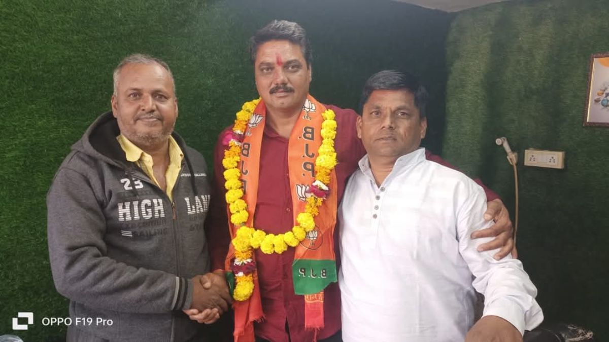 नेता जी का हर्ष फायरिंग का वीडियो वायरलः बीजेपी मंडल अध्यक्ष बनते ही दनादन बरसाई कई गोलियां