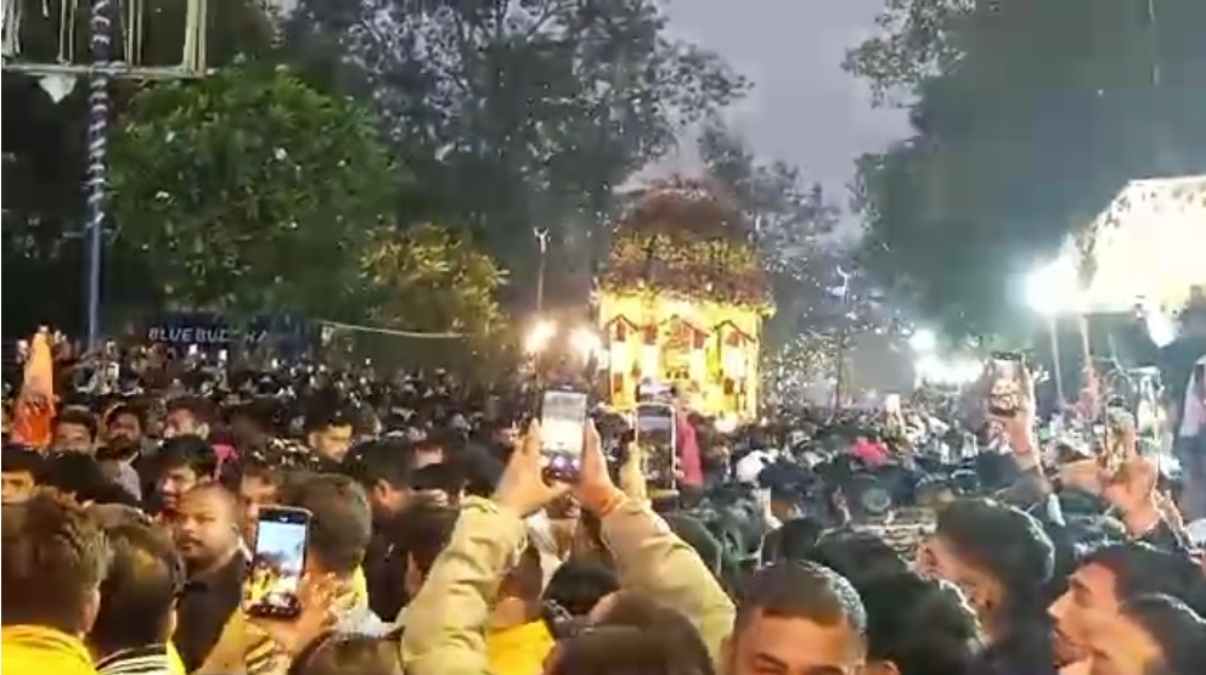 धूमधाम से निकली रणजीत बाबा की प्रभात फेरी, स्वर्ण रथ पर सवार हनुमान जी ने दिए भक्तों को दर्शन, वर्षों पुराना है इतिहास