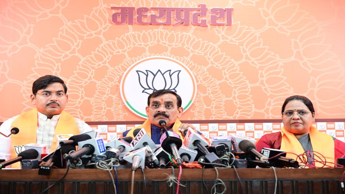 कांग्रेस शासन में बाबा साहेब को भारत रत्न क्यों नहीं दिया ? वीडी शर्मा बोले- AI के माध्यम से कांग्रेस बीजेपी की छवि कर रही खराब, दिग्विजय को लेकर कही यह बात