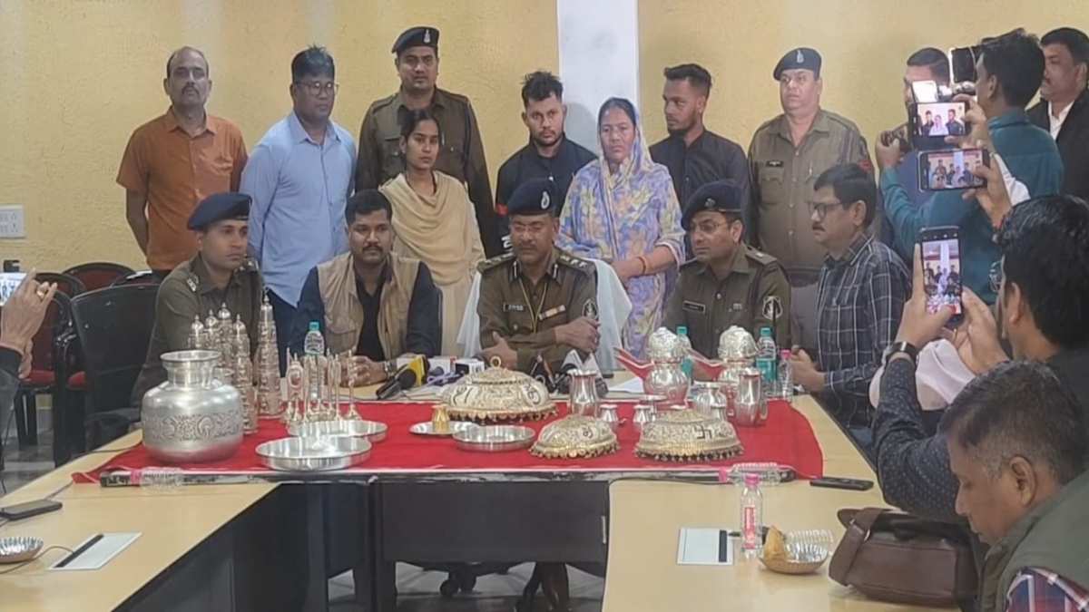 राजधानी के जैन मंदिर चोरी कांड का खुलासा: मंदिर में काम करने वाले मां और दो बेटे निकले चोर, 15 लाख का सामान बरामद