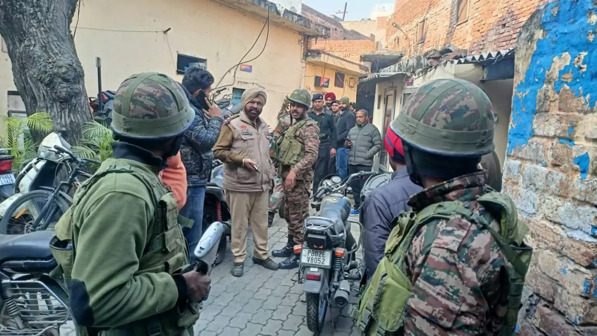 अमृतसर थाने में तड़के सवा तीन बजे बम विस्फोट, चारों तरफ फैली सनसनी
