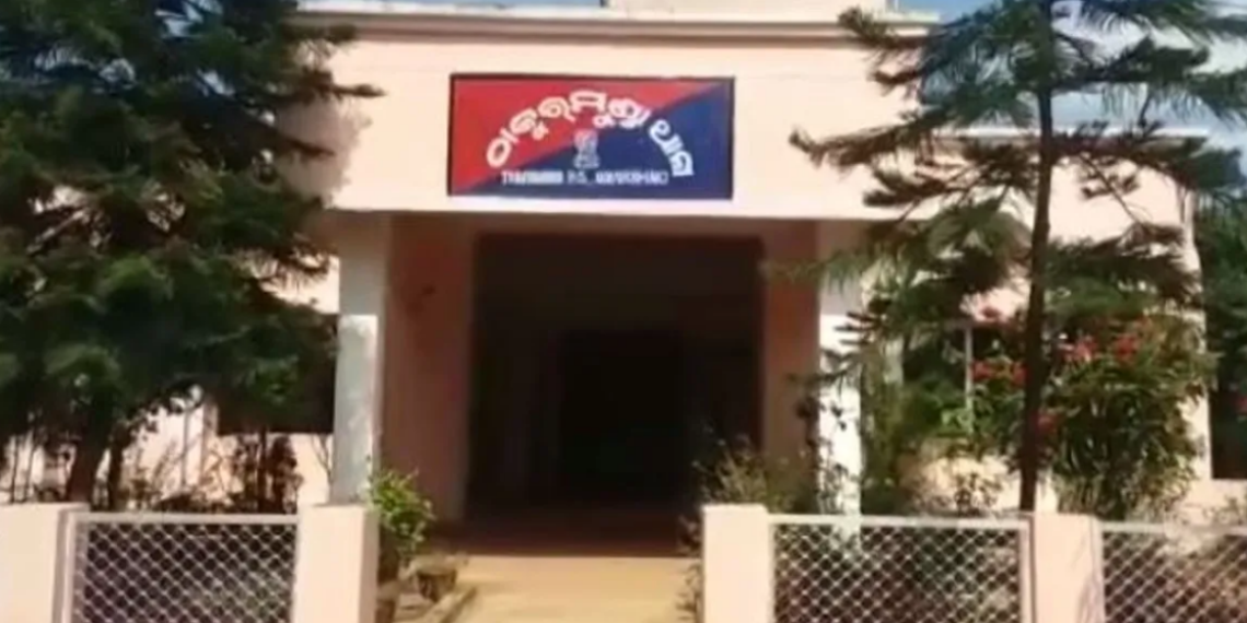 चौंकाने वाली घटना ! मयूरभंज के बाजार से युवक का आधा जला शव बरामद