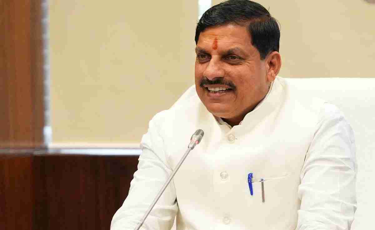 BREAKING: छत्तीसगढ़ नहीं जा सके CM डॉ. मोहन, प्लेन में खराबी की वजह से एयरपोर्ट से वापस लौटे, शादी समारोह में शामिल होने जा रहे थे रायपुर