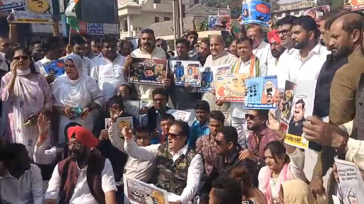 कांग्रेस का हल्ला बोल प्रदर्शन, अंबेडकर चौक से राजभवन तक निकाली रैली, राज्यपाल को सौपेंगे ज्ञापन