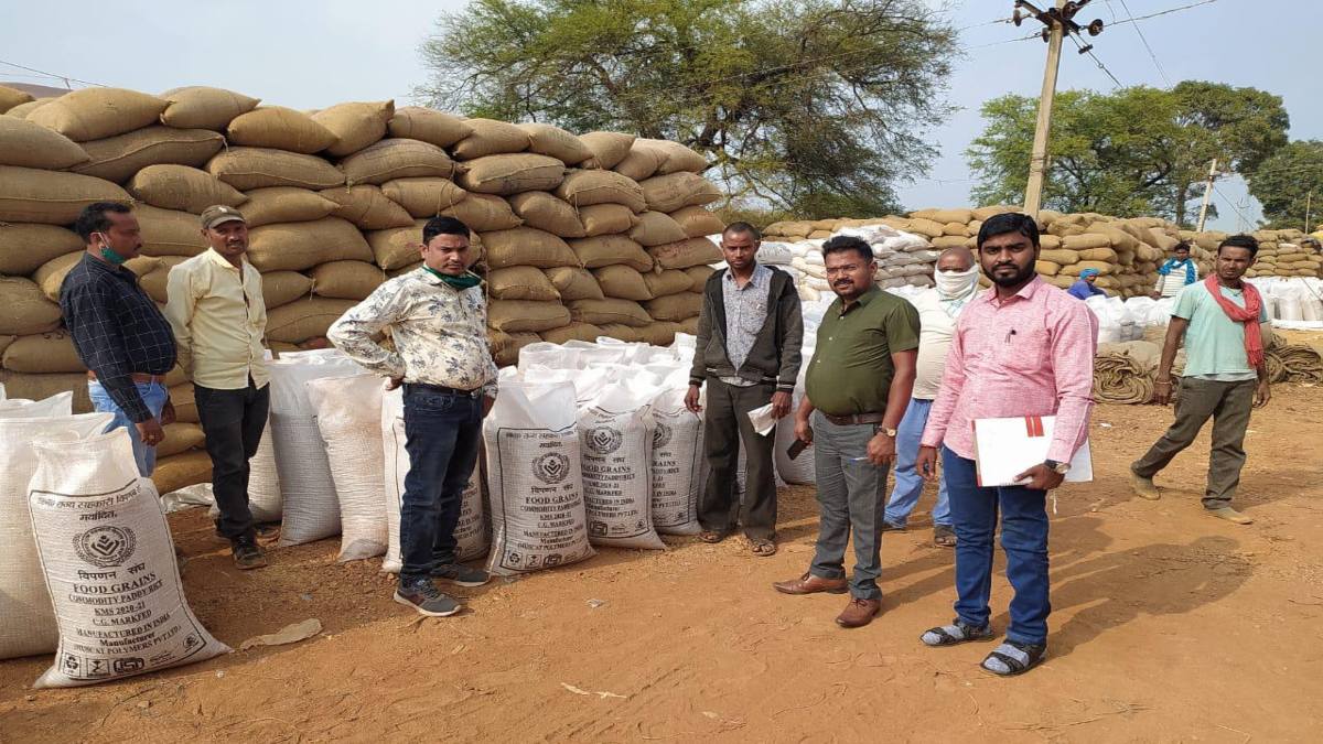 CG News : छत्तीसगढ़ में दूसरे राज्यों का धान खपाने कोचिए सक्रिय, अब तक 33 हजार 54 क्विंटल अवैध धान जब्त …