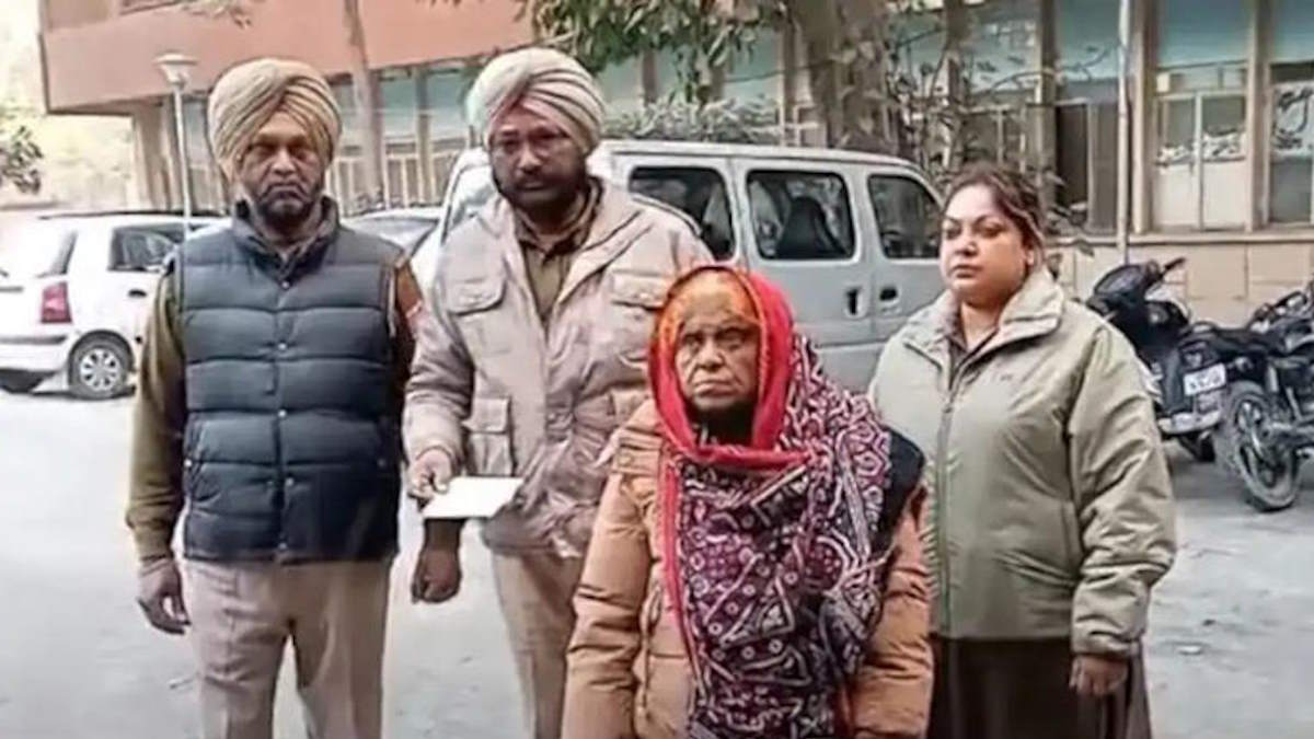 धोखे से पाकिस्तान भेजी गई हमीदा बानो 22 साल बाद वापस लौटी भारत, दिल को छू लेने वाला था पल…