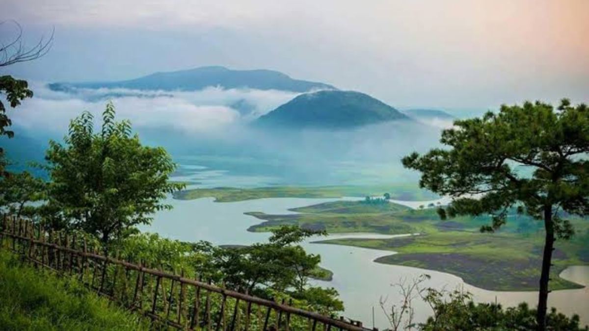 Christmas की छुट्टियों में कर रहे घूमने का प्लान ? तो इस बार जाएं Seven Sisters….