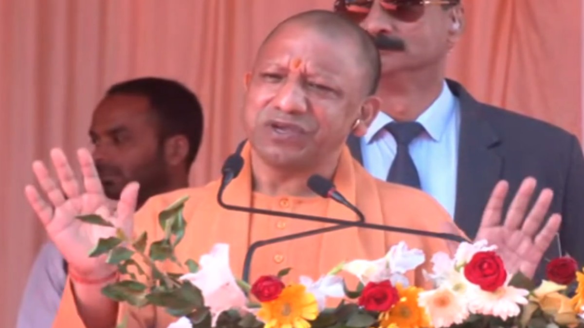 जब तक आस्था है कोई भारत का बाल भी बाका नहीं कर सकता- सीएम योगी