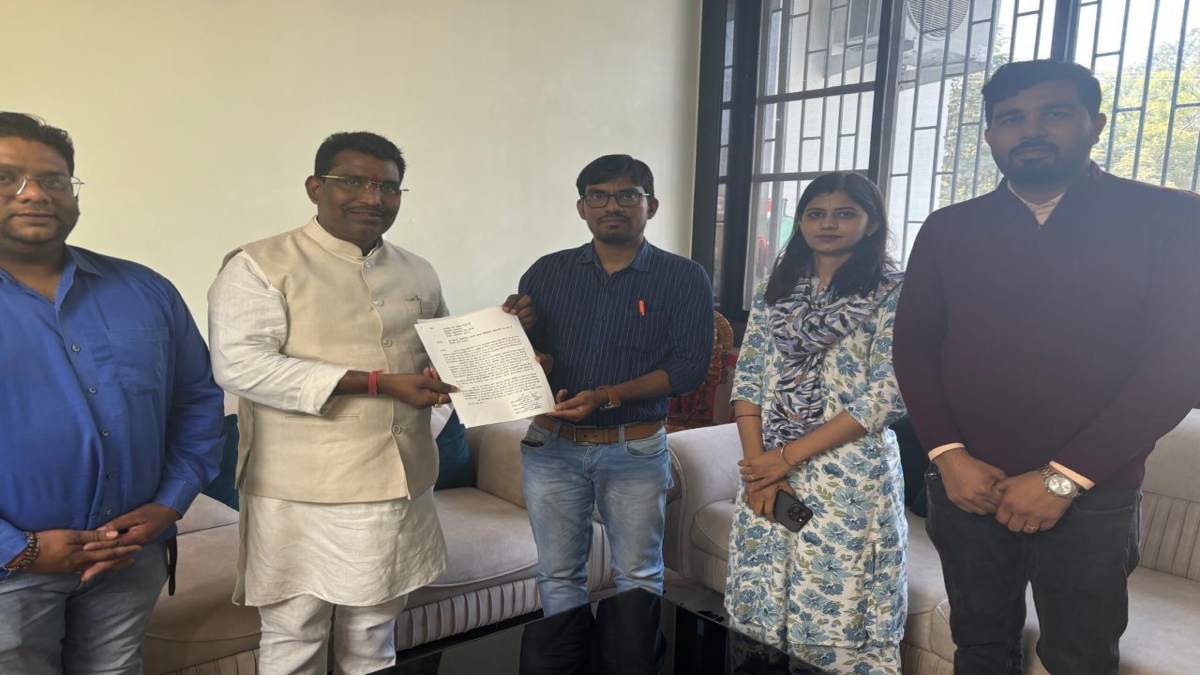 BMO की मनमानी से तंग आकर डॉक्टरों ने खोला मोर्चा, कार्रवाई नहीं होने पर सामूहिक इस्तीफे की दी चेतावनी