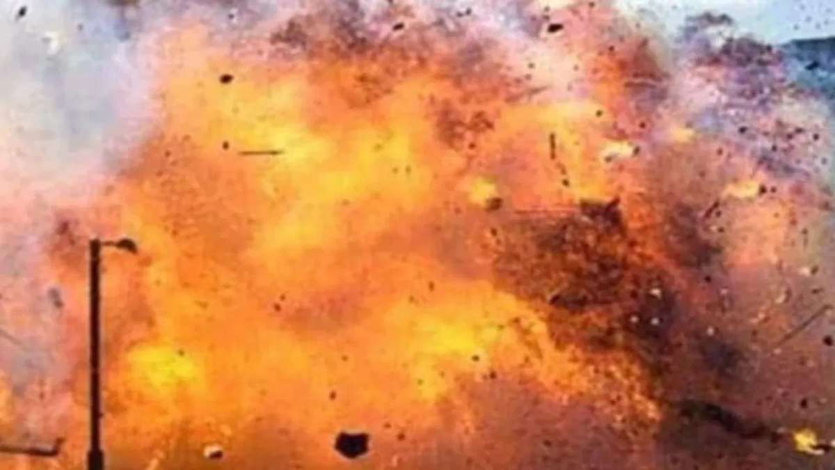 वाह रे! ‘सुशासन सरकार’…राजधानी में चलता रहा अवैध गैस गोदाम, खाक छान रहे थे जिम्मेदार, धमाका हुआ तो आया होश, 2 बच्चे समेत 7 घायल