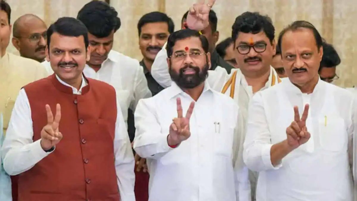 महाराष्ट्र में गृह मंत्रालय को लेकर शिवसेना-एनसीपी में जुबानी जंग, महायुति में विभागों के बंटवारे को लेकर BJP की बढ़ी टेंशन