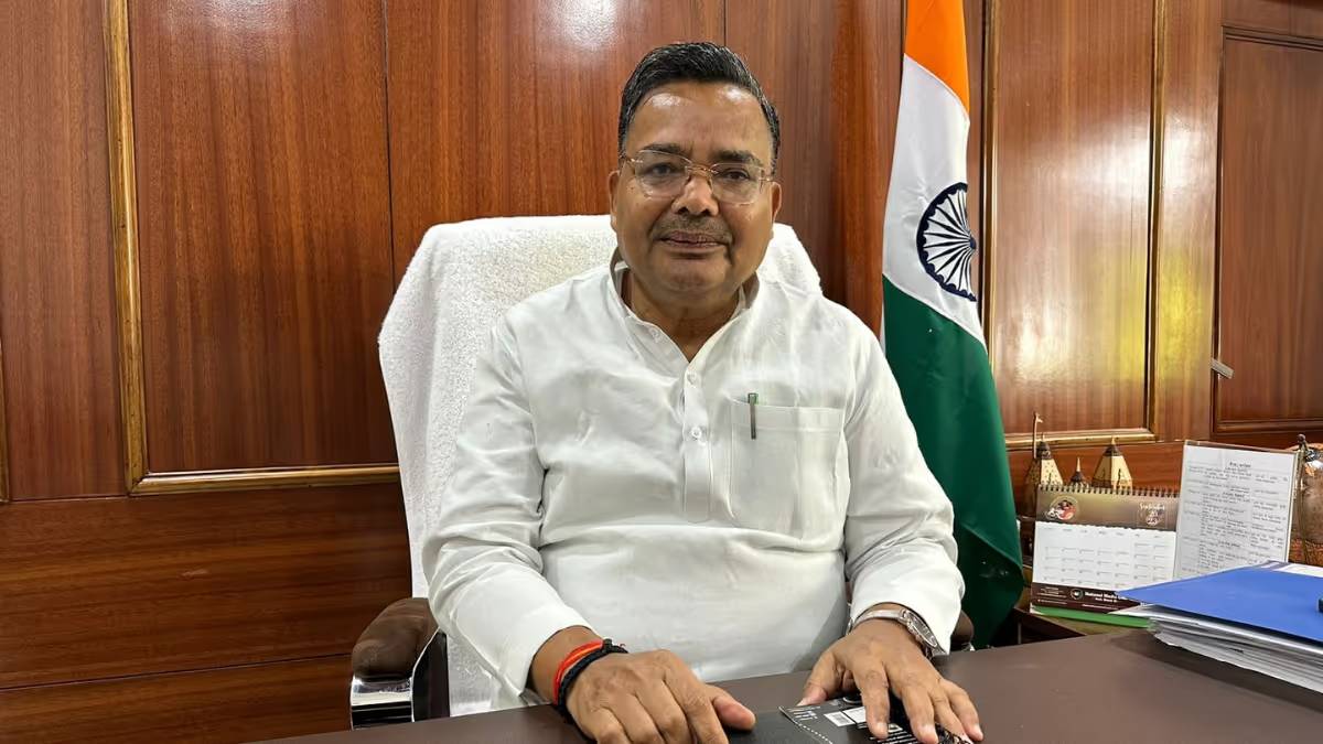 पर्यटन पर बनी दुनिया की सर्वश्रेष्ठ लघु फिल्मों का UP में होगा प्रदर्शन, पर्यावरण मंत्री जयवीर सिंह ने कहा- संस्कृति और पर्यटन के विभिन्न पहलू होंगे उजागर