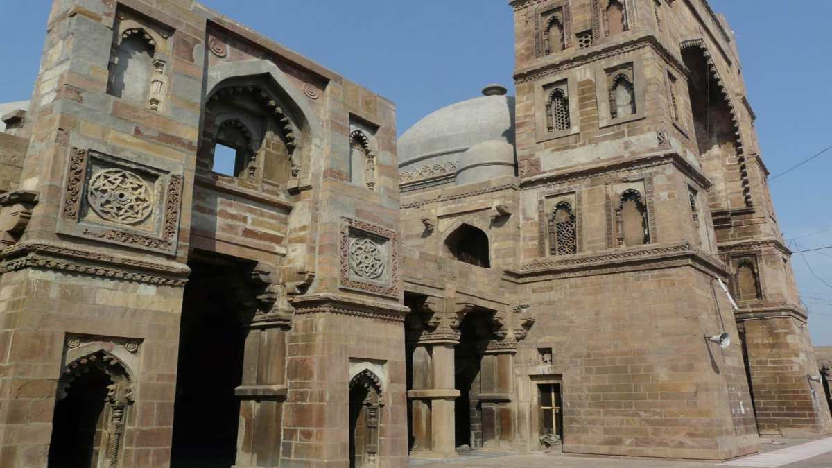 मंदिर है या मस्जिद! अटाला मस्जिद को लेकर हाईकोर्ट में नहीं हो सकी सुनवाई, जानिए कब होगी अगली हियरिंग…