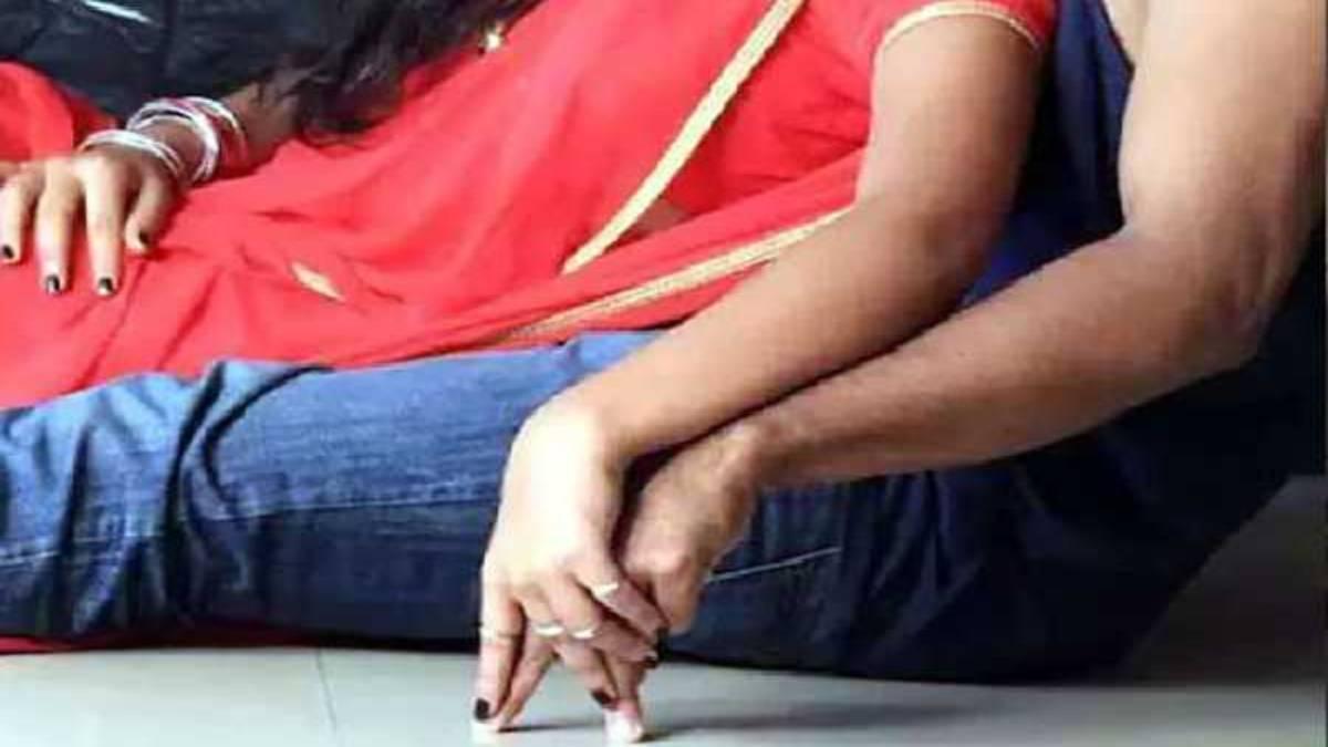 नई नवेली पत्नी के पुराने संबंधः पति गया कमाने तो बीवी गैरमर्द के साथ मनाने लगी रंगलियां, फिर ससुरवालों ने जो देखा…