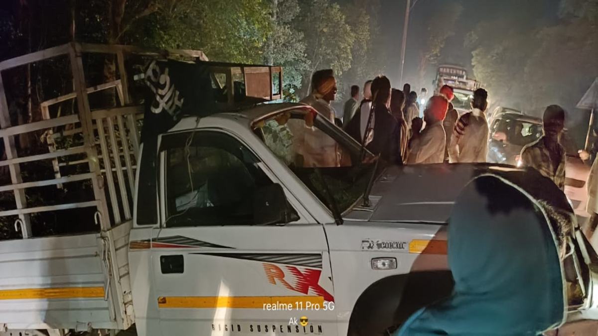 CG Breaking : रफ्तार का कहर जारी, मेले से लौट रही पिकअप वाहन पलटी, 15 लोग घायल, 6 की हालत गंभीर