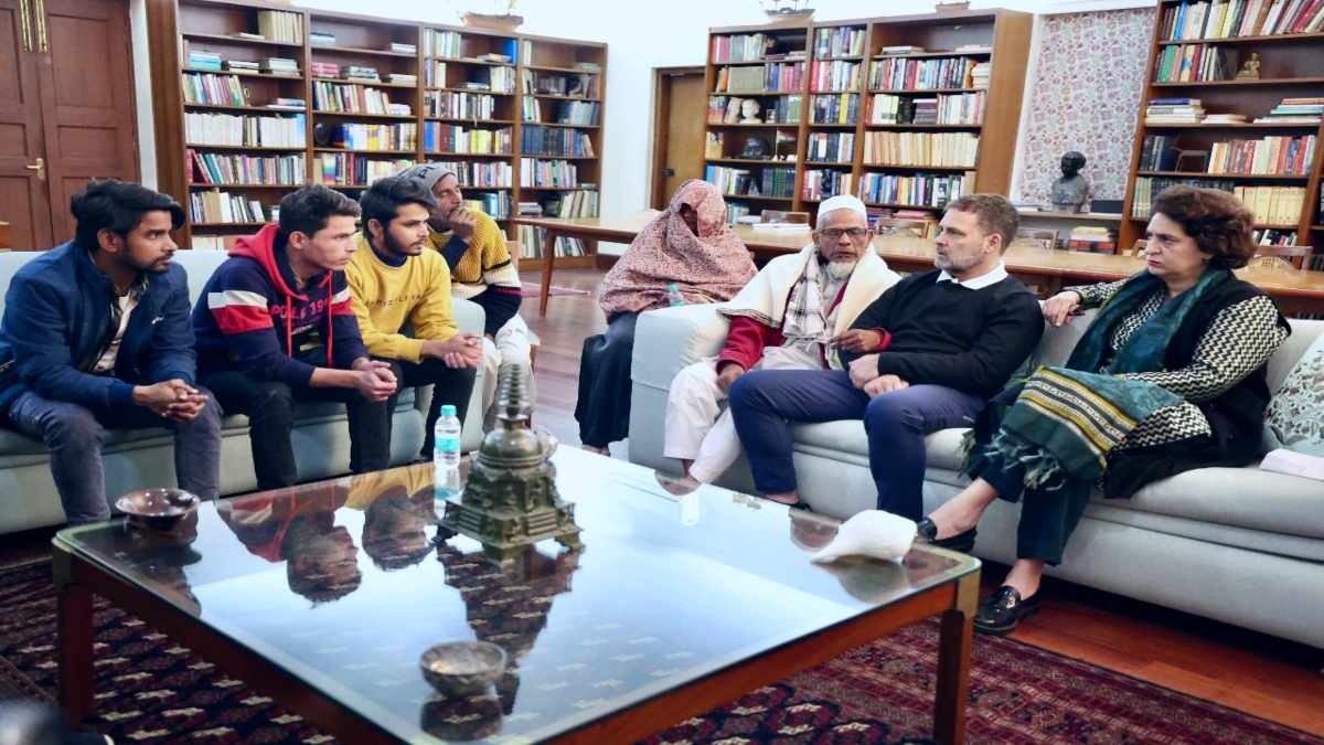 दर्दभरी कहानी, आखोंं में आसूं और न्याय की आसः संभल हिंसा में मरने वालों के परिवार से मिले राहुल और प्रियंका गांधी, दोनों ने कही ये बात…