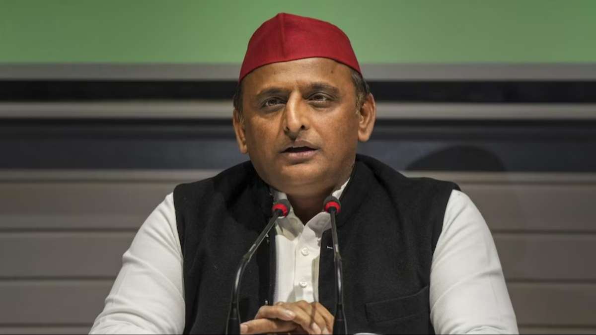 घपले से बनी भाजपा सरकार के सत्ता में आते ही…परभणी में डॉ. भीमराव अम्बेडकर की प्रतिमा तोड़ने पर भड़के अखिलेश यादव, बोला करारा हमला
