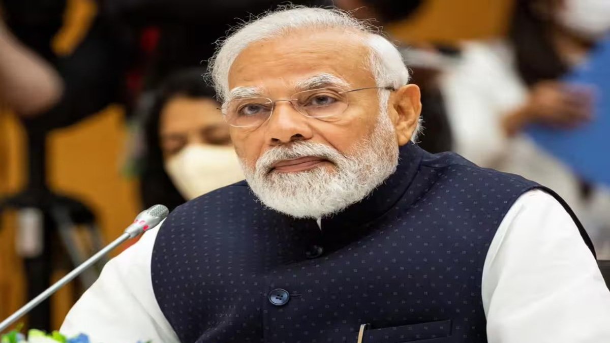 पीएम मोदी का प्रयागराज दौरा : गंगा पूजन और लेटे हनुमान जी का दर्शन करेंगे प्रधानमंत्री, करोड़ों की परियोजनाओं का करेंगे लोकार्पण, जानिए मिनट टू मिनट कार्यक्रम