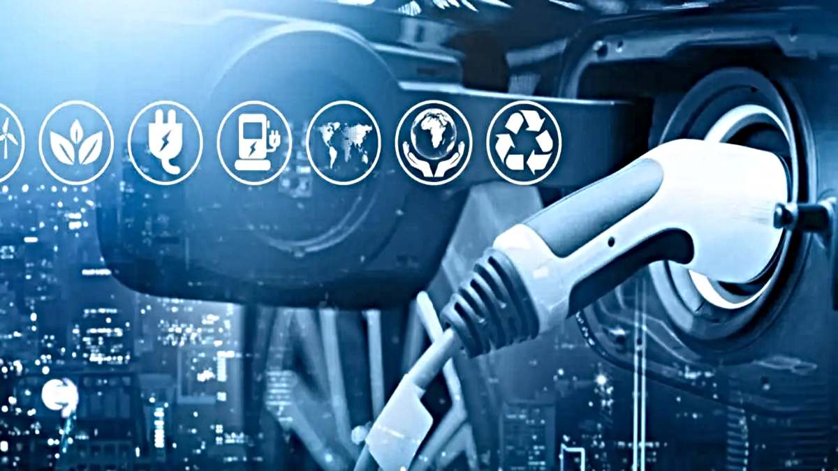 Colliers Report: भारत में ईवी और सहायक उद्योगों में 2030 तक 3.4 लाख करोड़ रुपये तक हो सकता है निवेश….